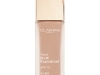 With plant ingredients that minimize the appearance of fine lines and wrinkles, this smooth foundation will trick the mirror into believing you’re younger.