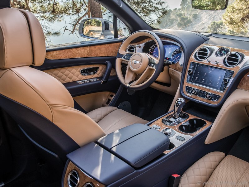 Bentley Bentayga – Auto Review | Dolce Luxury Magazine