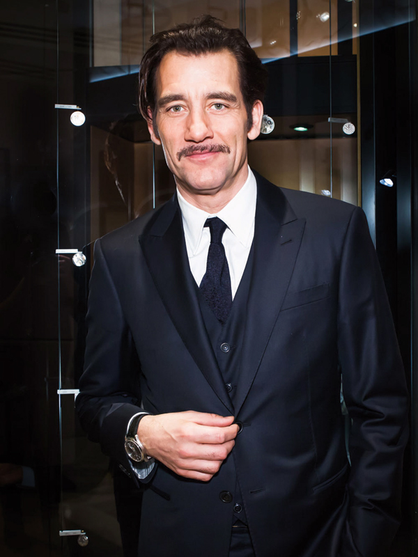 Clive Owen wears his Master Grande Tradition à Tourbillon 43 watch