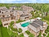 With expansive principal rooms, elegant entertaining spaces and luxurious indoor and outdoor amenities, 28 Nightfall Crt. is one of North America’s most grand landmark residences | Photos Courtesy Of Laura Compagni