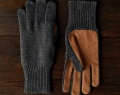 14. Cashmere Gloves Brunello Cucinelli