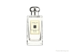 JO MALONE LONDON NECTARINE BLOSSOM & HONEY COLOGNE: A unisex fragrance that is enticingly sweet, yet refreshing. An ambrosial scent, it is a combination of peach, plum and black currant with the richness of honey. | Photo courtesy of Jo Malone
